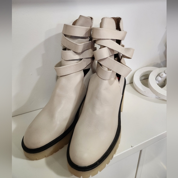 Free People Jesse Boot - Picture 4 of 10